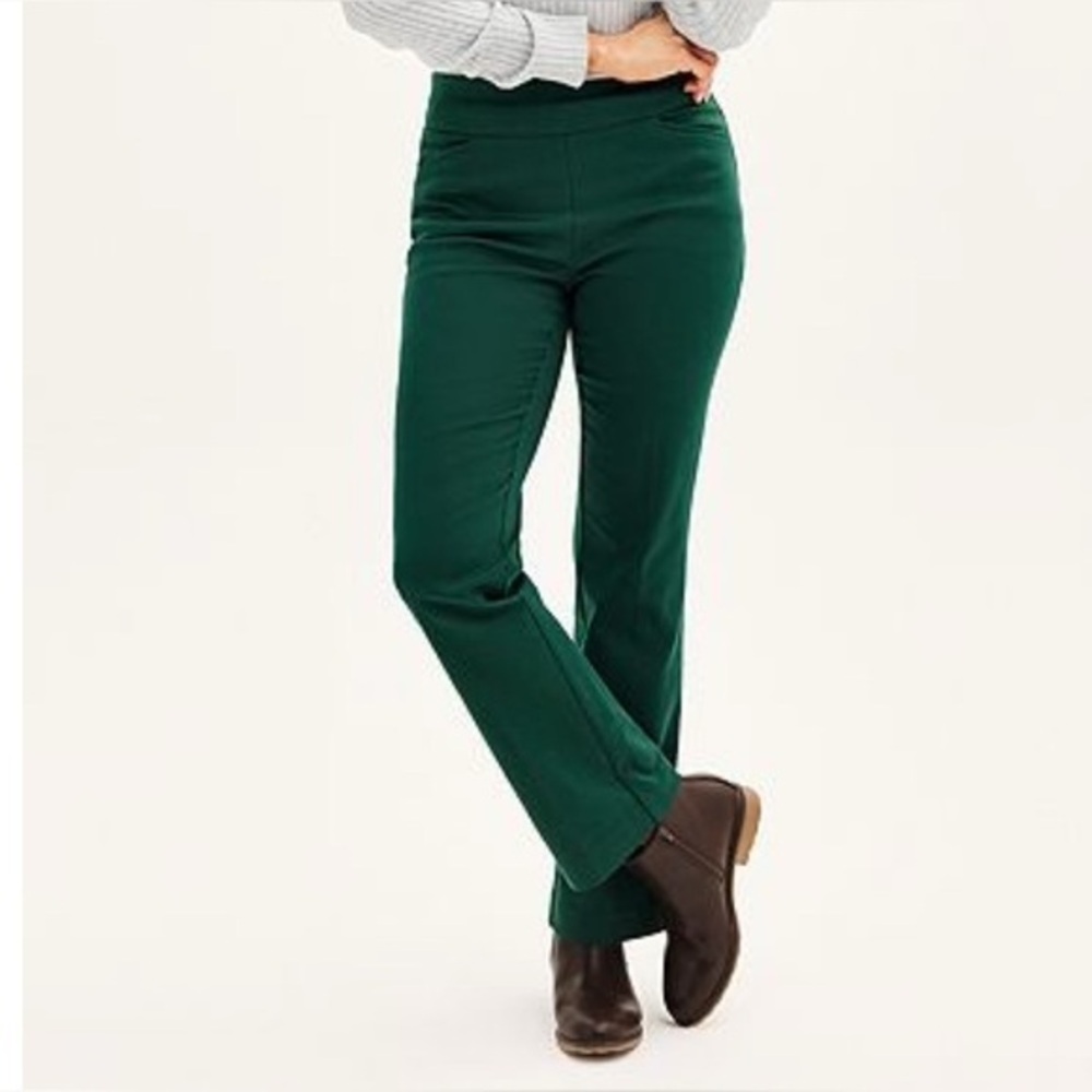 NEW…Croft & Barrow Mid Rise Pull On Straight-Leg Pants